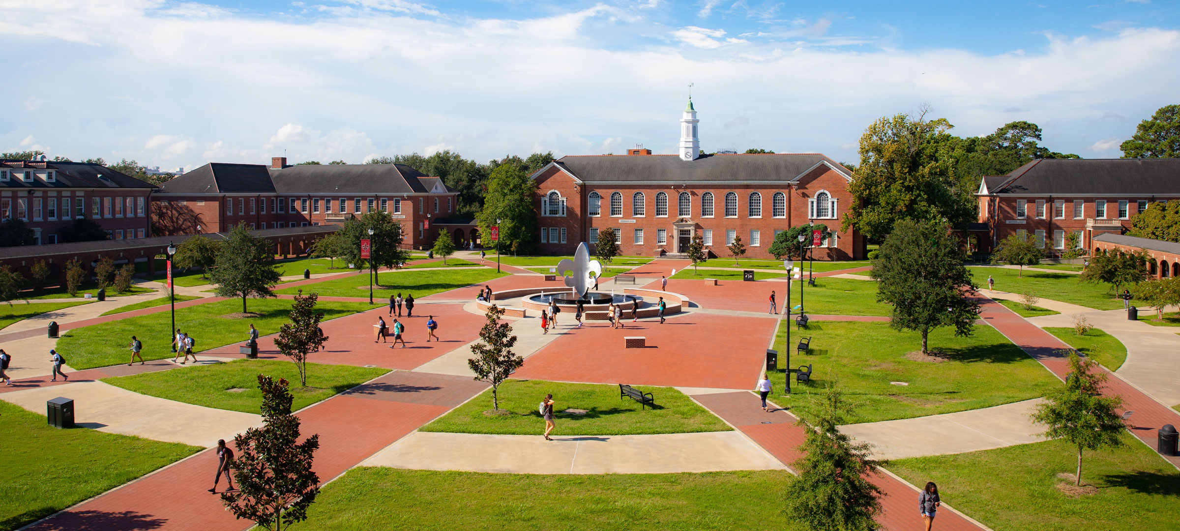 Aerial view of the University of Louisiana at Lafayette Quad with the fleur de lis statue and sidewalks