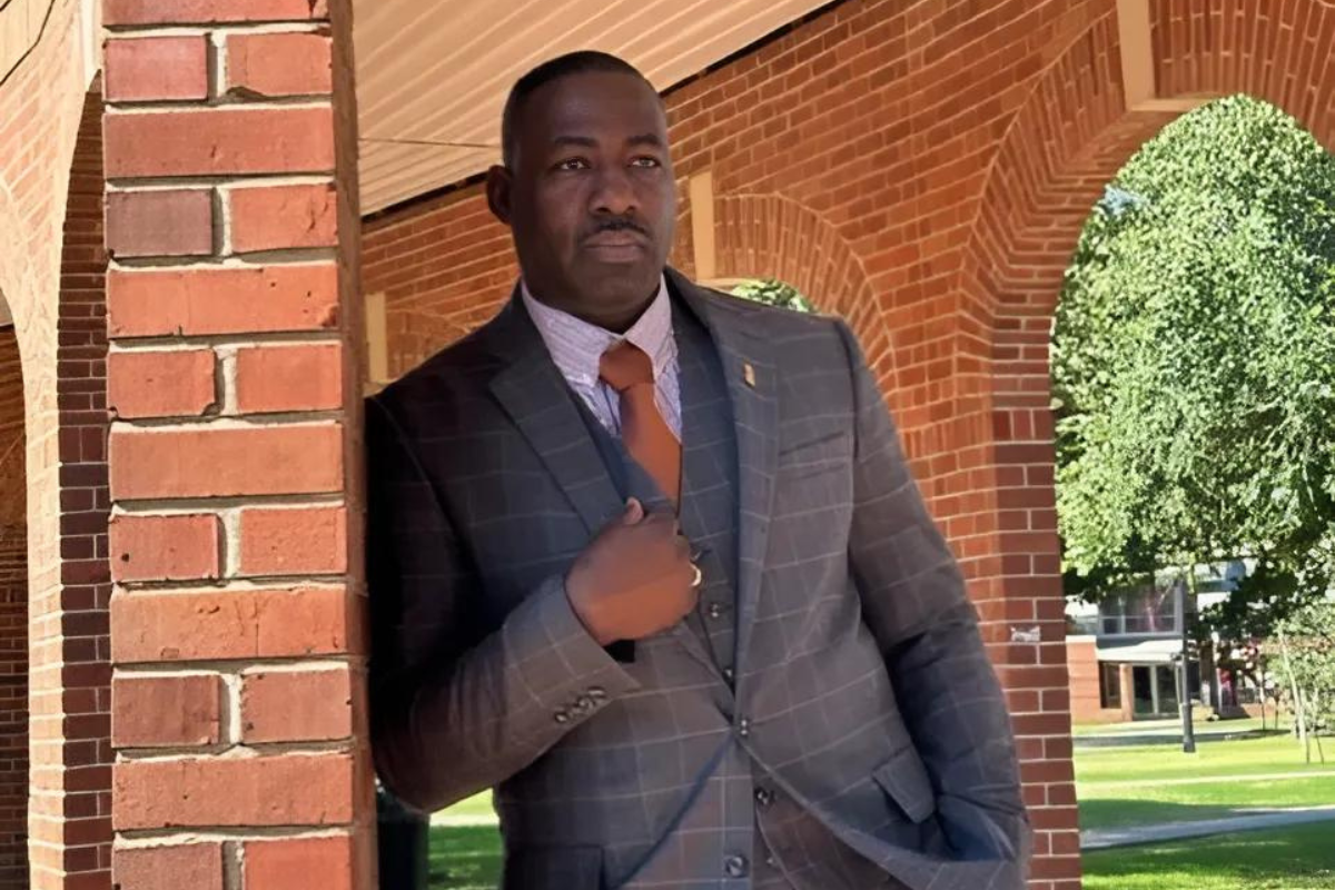 Jason Worley poses for a headshot on UL Lafayette's campus.