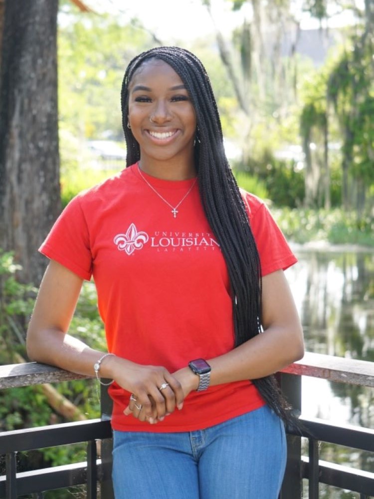 Terriona Hopkins Headshot