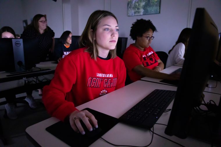 Students working in a computer lab 