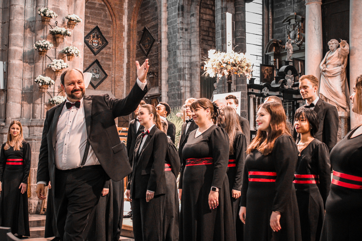 Dr. William Plummer at the CantaRode International Choral Festival
