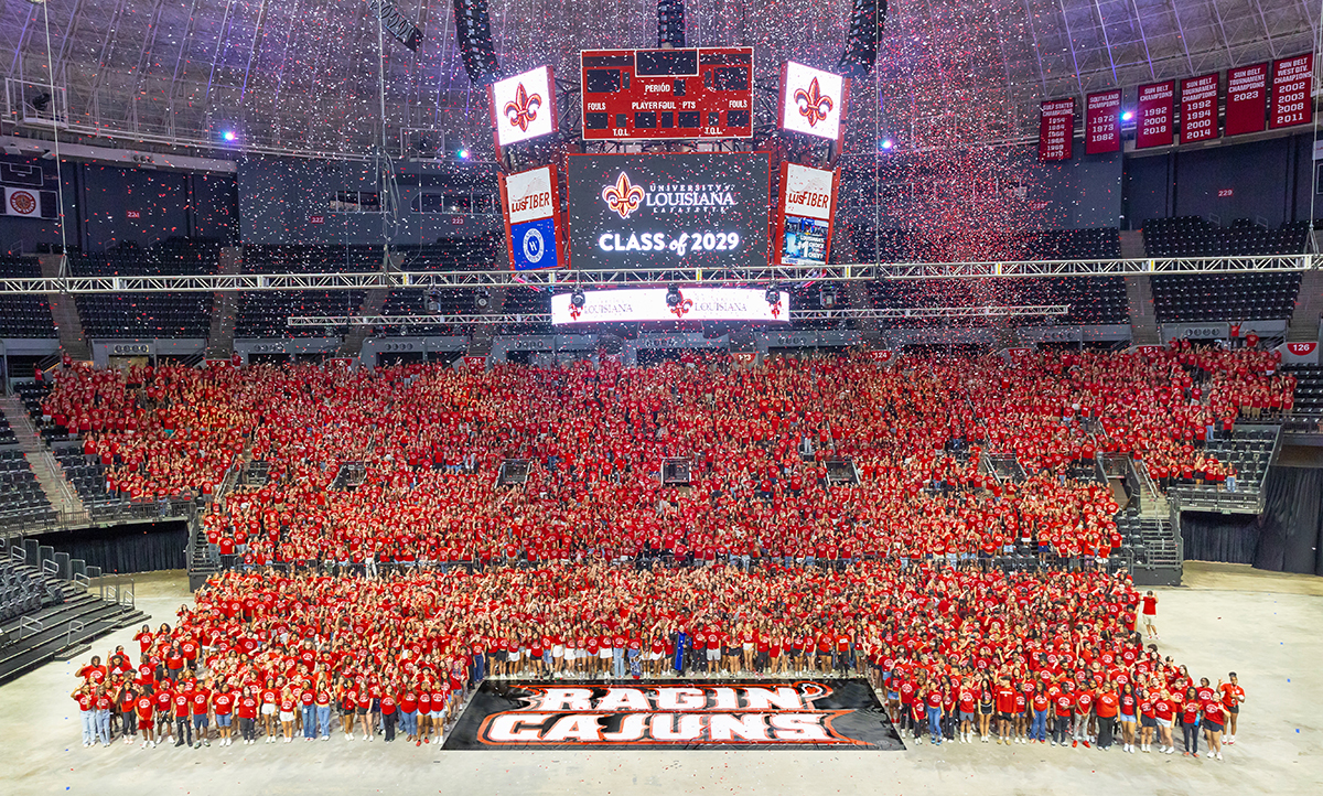 Freshmen gathered at Cajundome for Convocation 2025