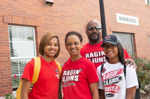 A University of Louisiana at Lafayette student with her family