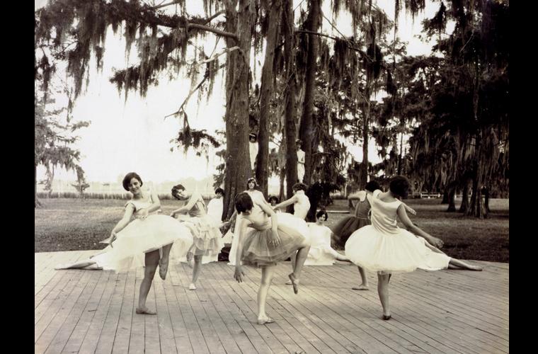 1920s dancers