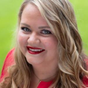 Headshot of Candice Dazet