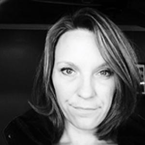 Portrait photo of Annika Miller
