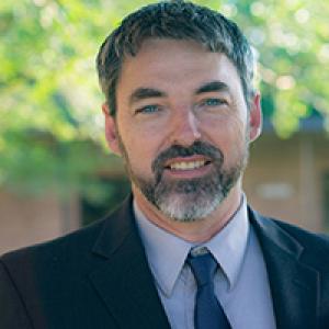 Portrait photo of Dan Burkett