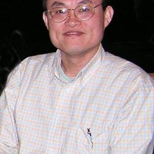 Portrait photograph of Yi-Hong Wang