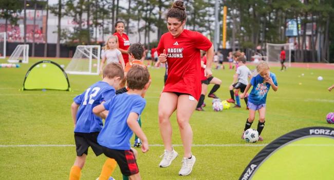 Golf, Women's Tennis lead nation; Baseball, Women's Soccer ranked third for community service