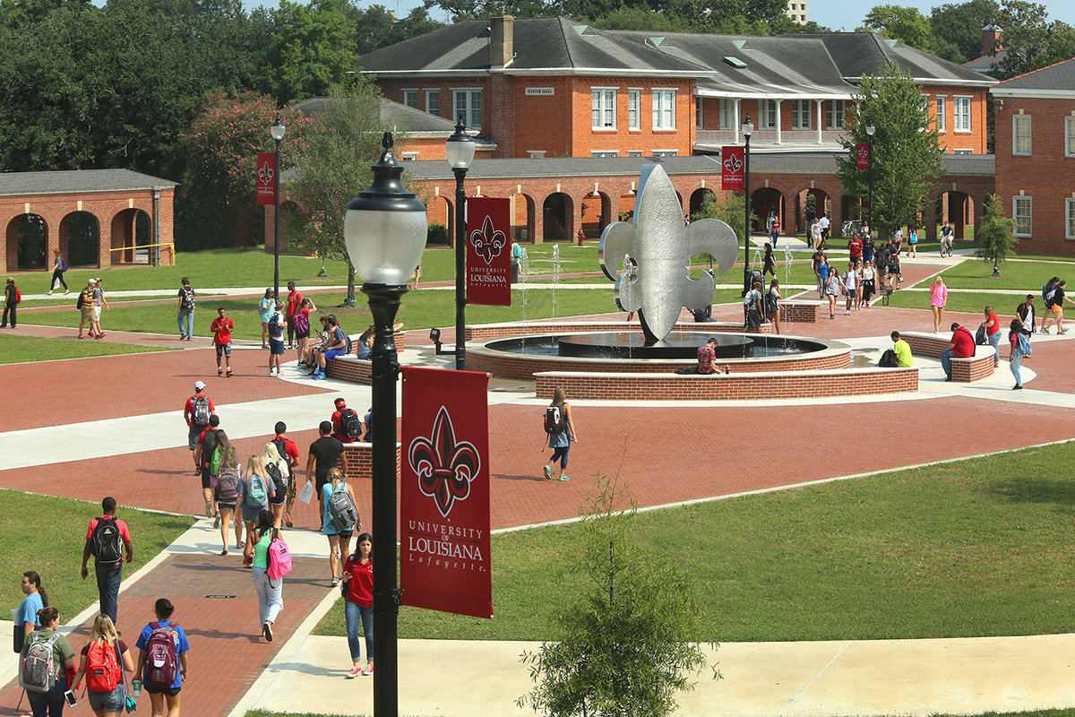 University featured in 2016 Best Colleges rankings | University of Louisiana  at Lafayette